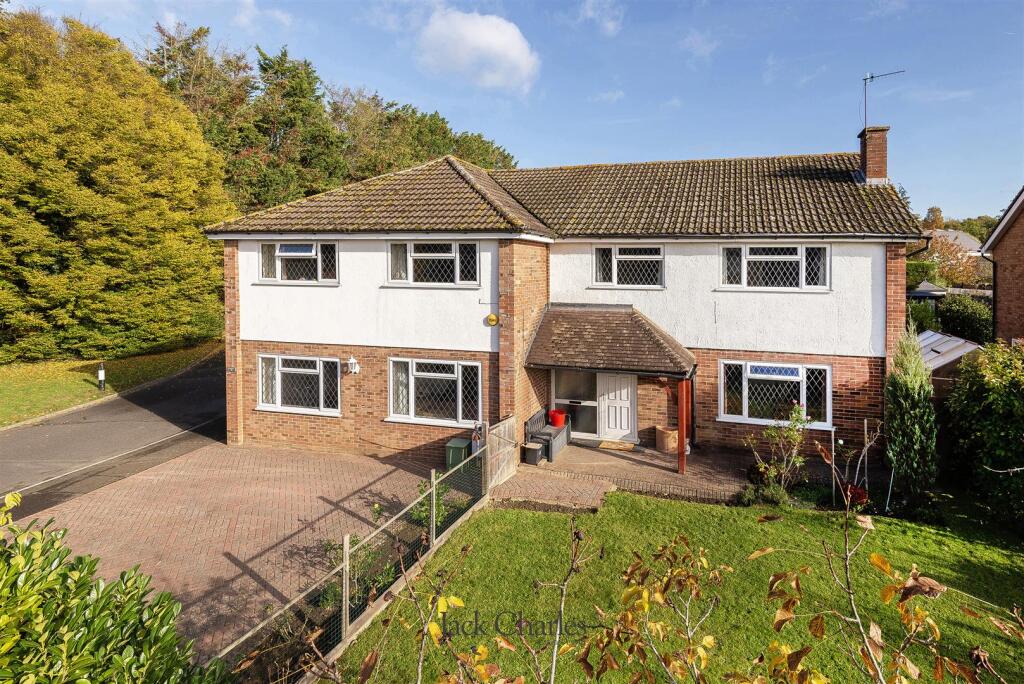 1 Rutherford Way, TN10 4RH 003.jpg