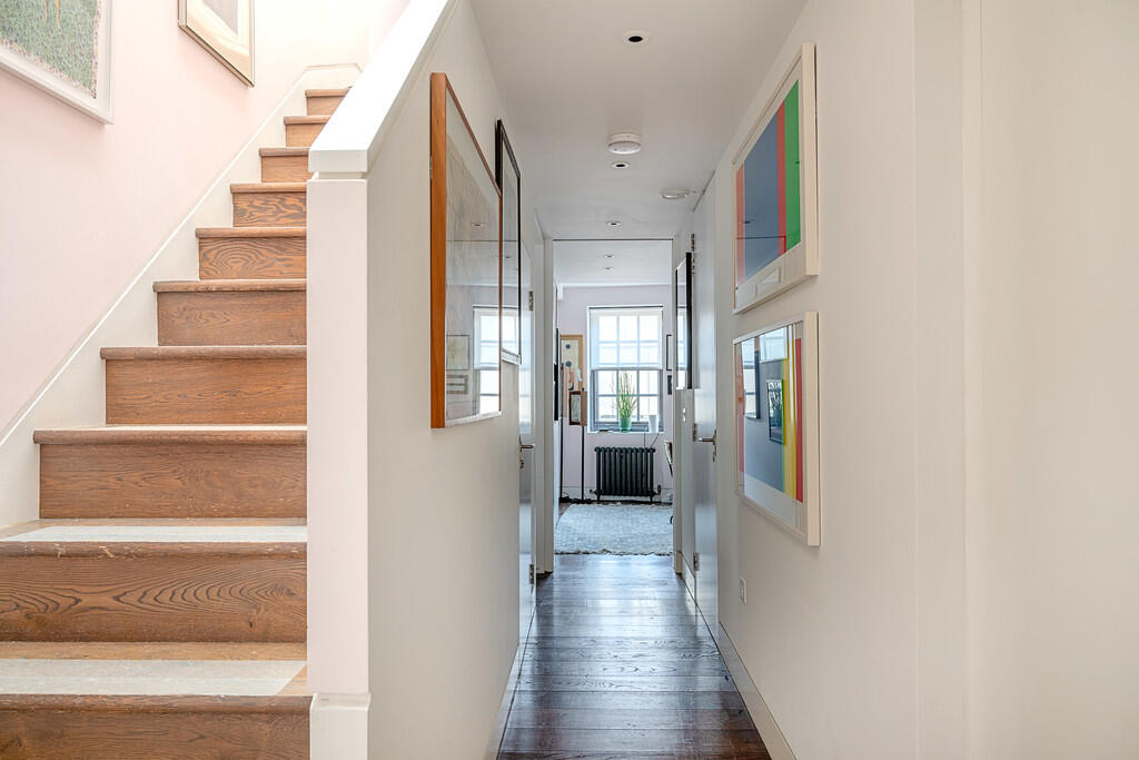 Hanway_Place_18