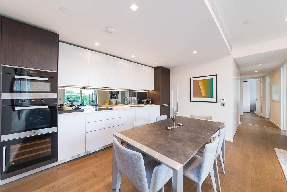 96278_000425636_I...