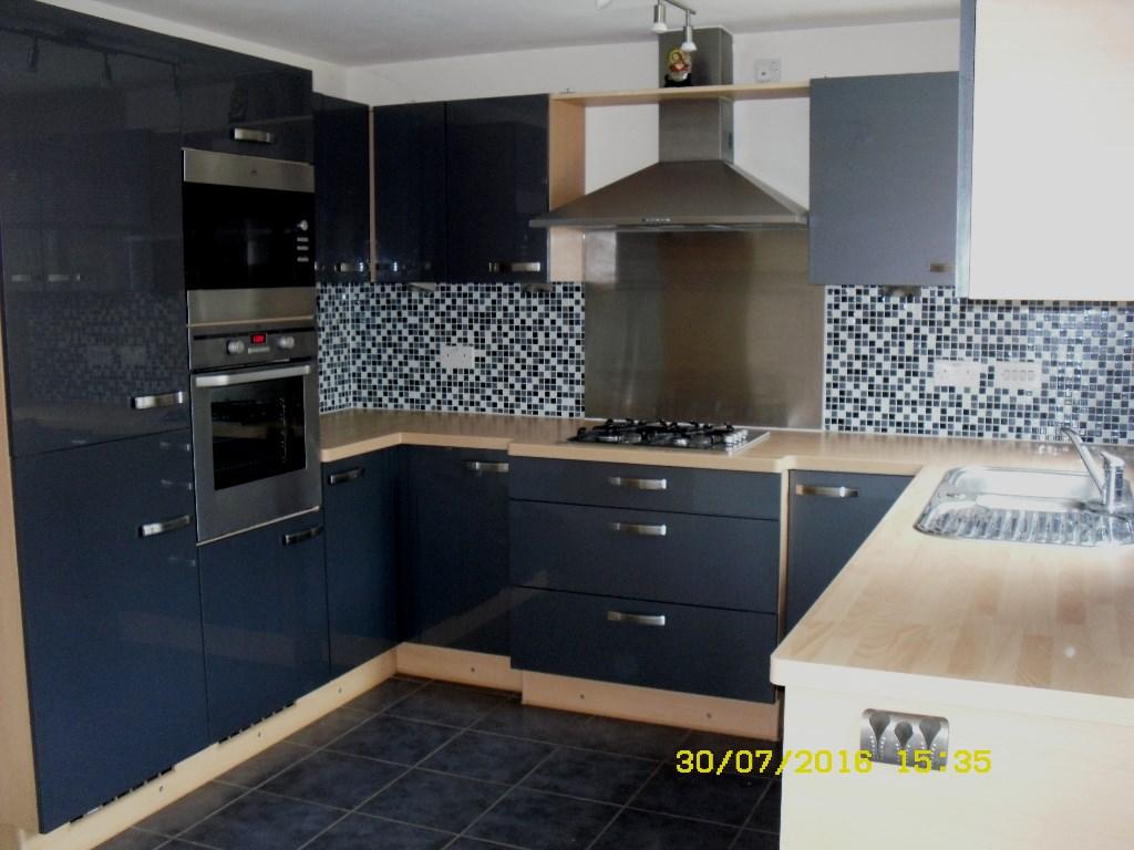 KITCHEN (2)