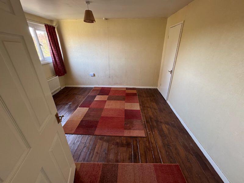 BACK BEDROOM