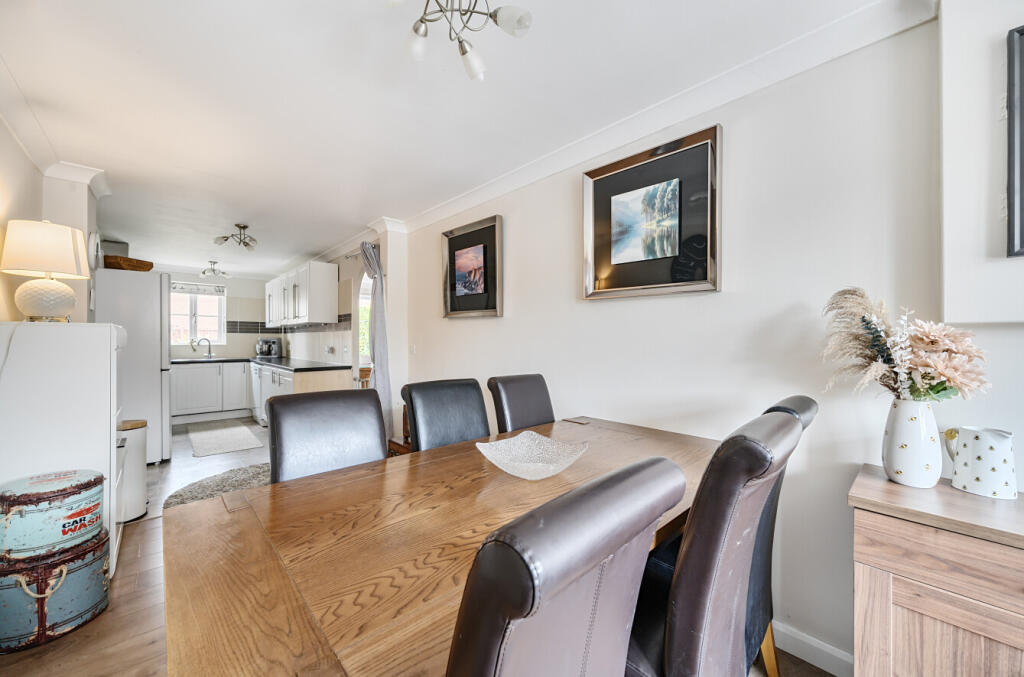 1329653868879f0eaab24