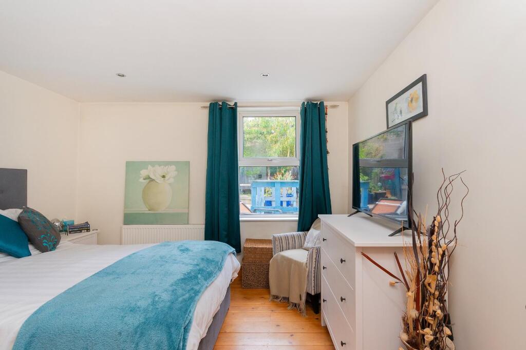 2S0HTN - Bedroom H.jpg