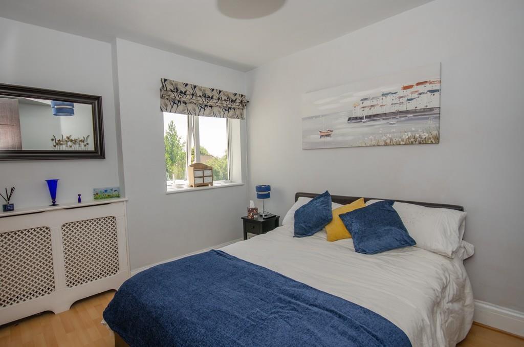 Bedroom two pic 2.jpg