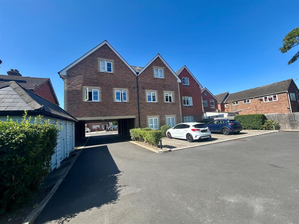 4 Langdon Court parking area.jpg