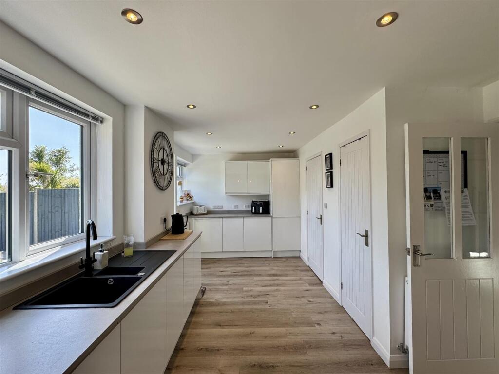 Open Plan Kitchen Dining Room