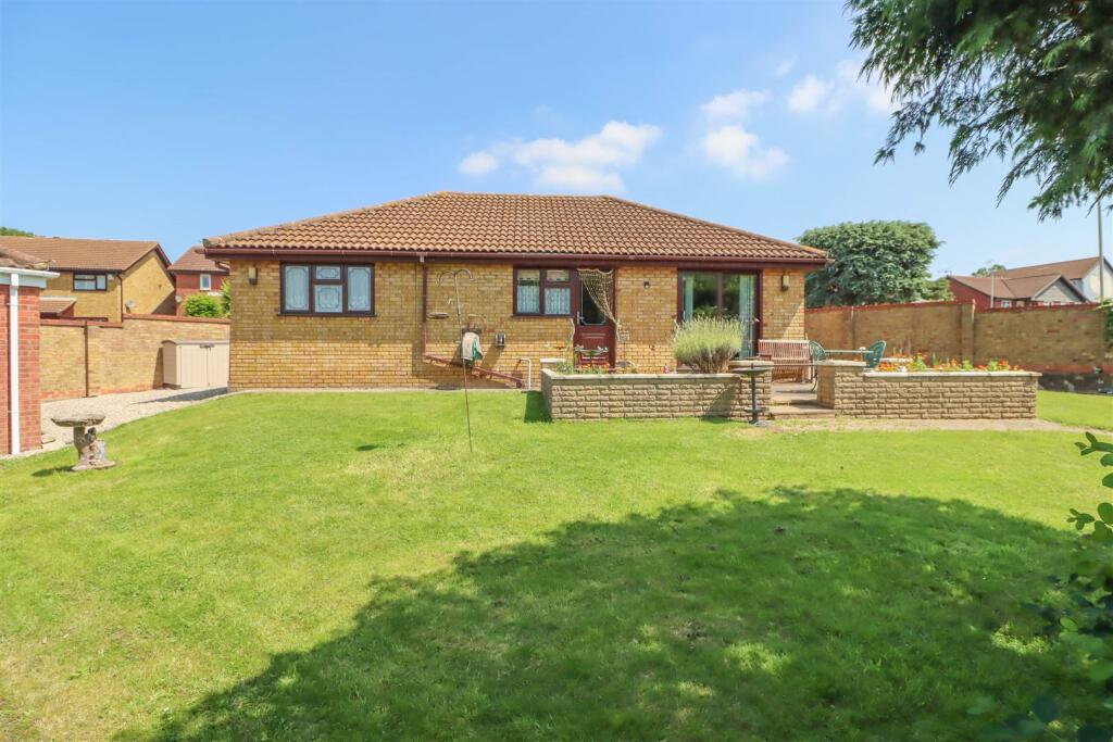 1 BANNISTER GREEN OUTSIDE-3.jpg