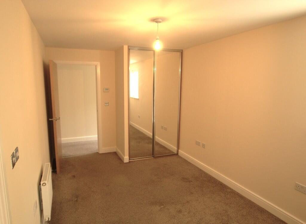 Master bed 2