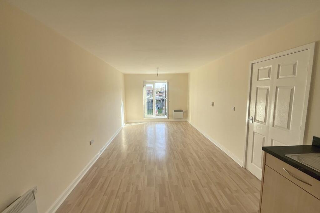 KITCHEN/DINING/LIVIN