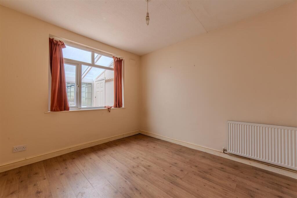 6 Woodfield Road-3.jpg