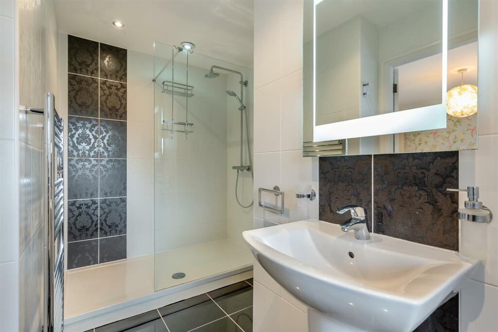 8626237-interior21.jpg