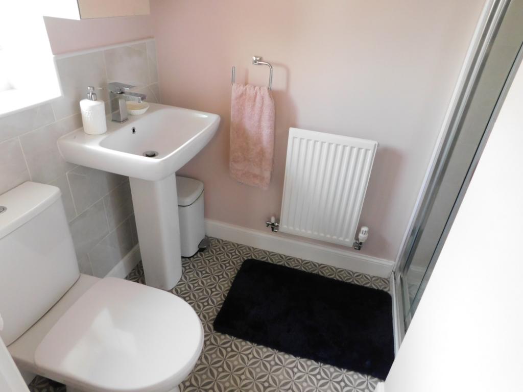 EN SUITE
