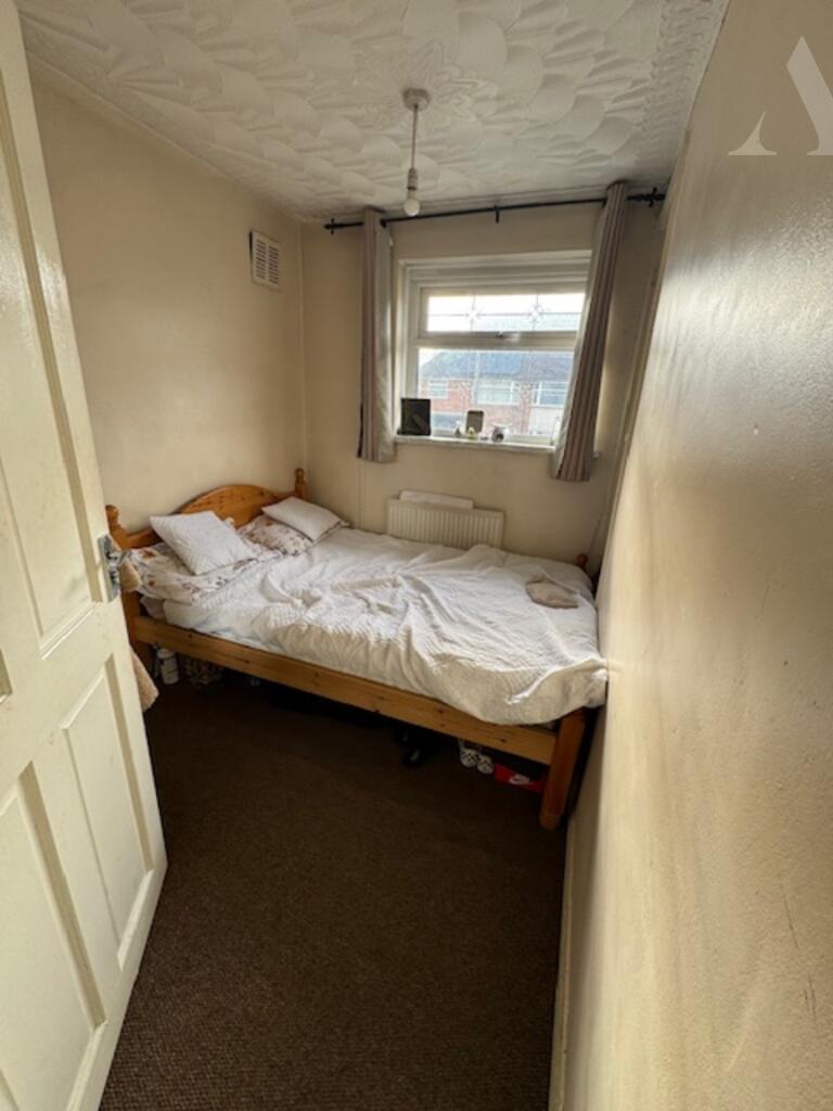 73 Twycross Grove bedroom 3 