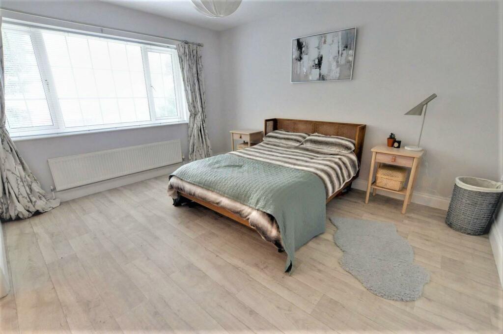 Bedroom 1.jpg