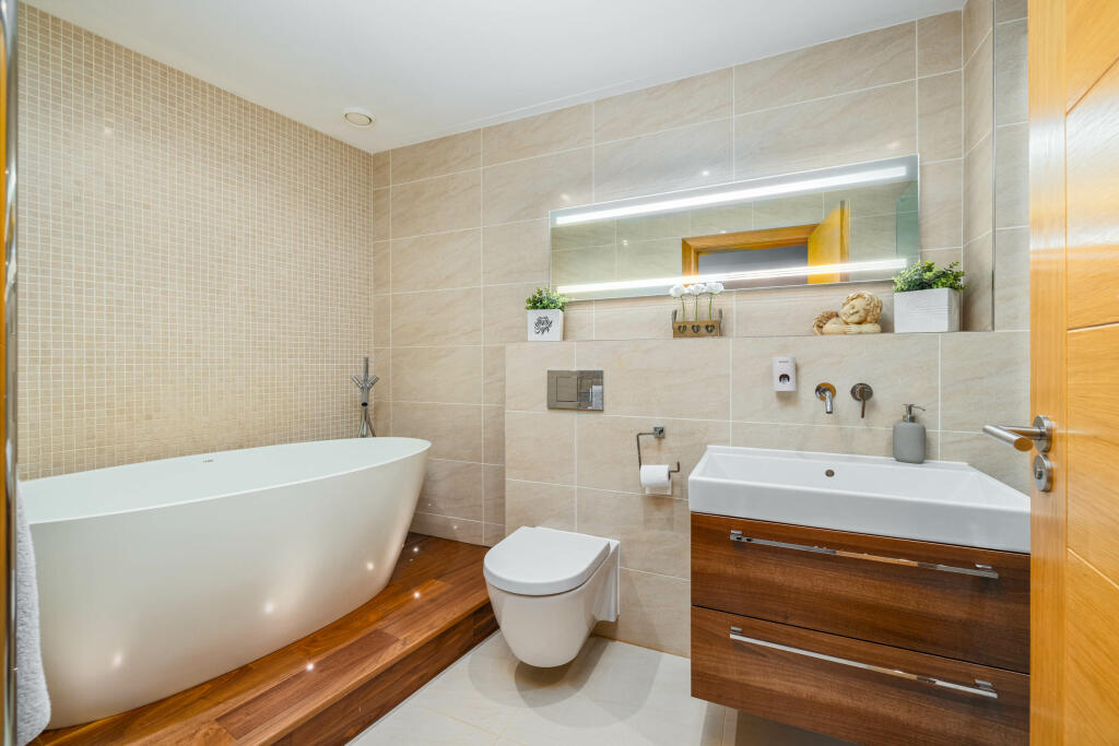 20241030-1112_Maison Haus - Ivory House, Station R