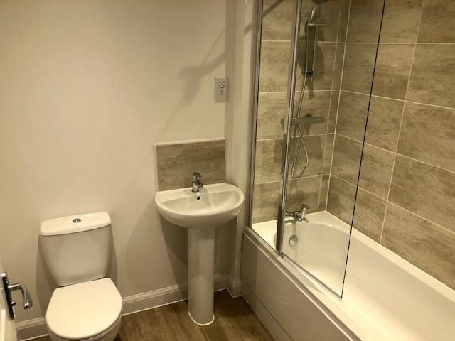 2 bed darker bathroom.jpg