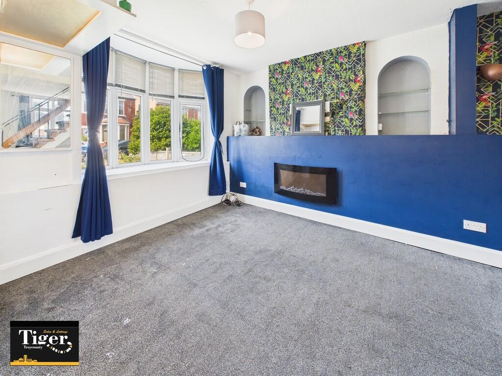 CAM02176G0-PR0669...