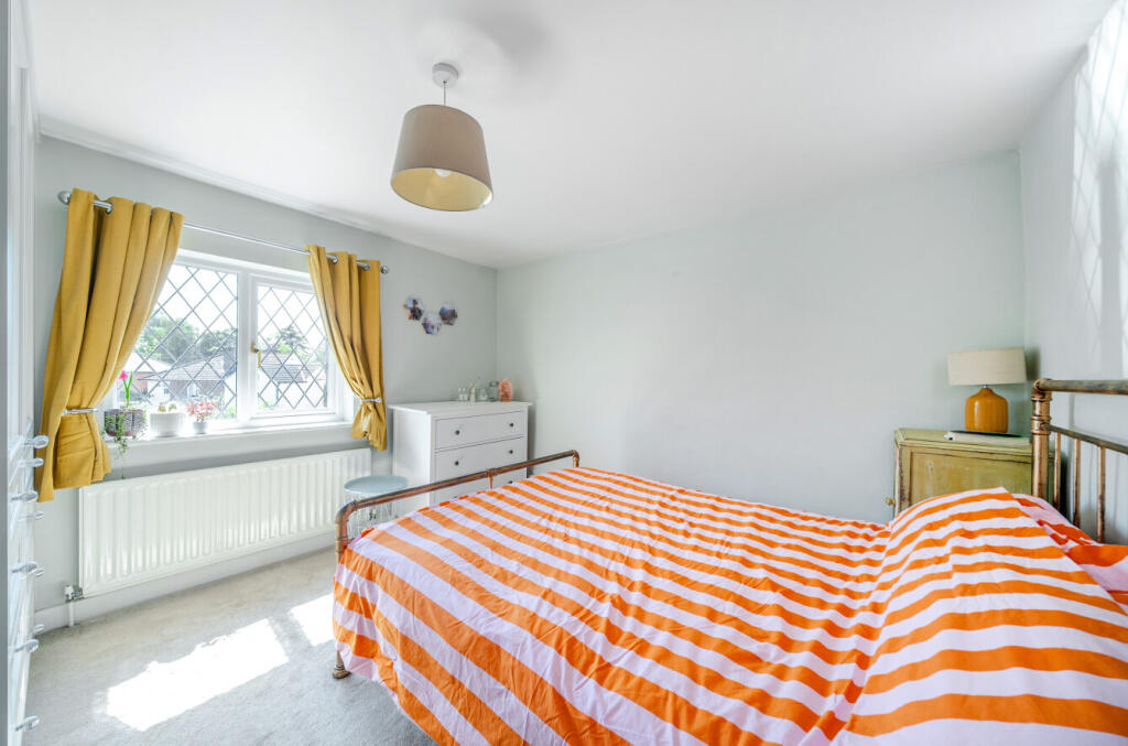 1306803-2-6852dde...