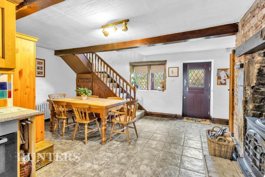Dining kitchen