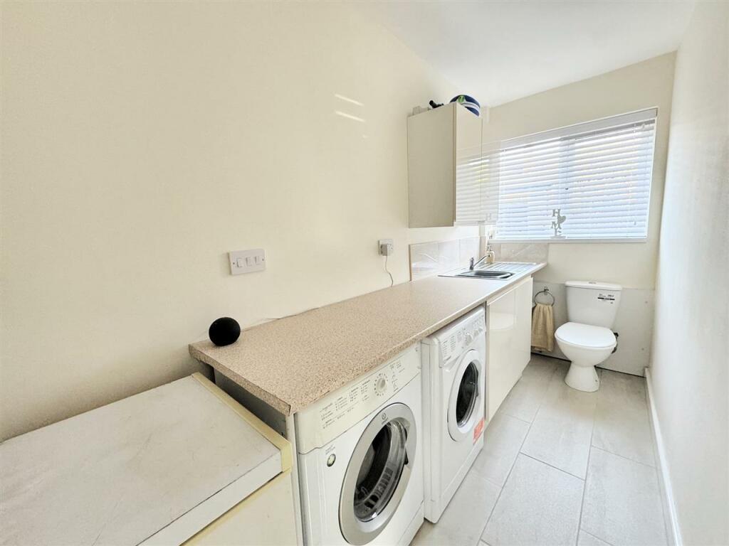 Utility Room/wc