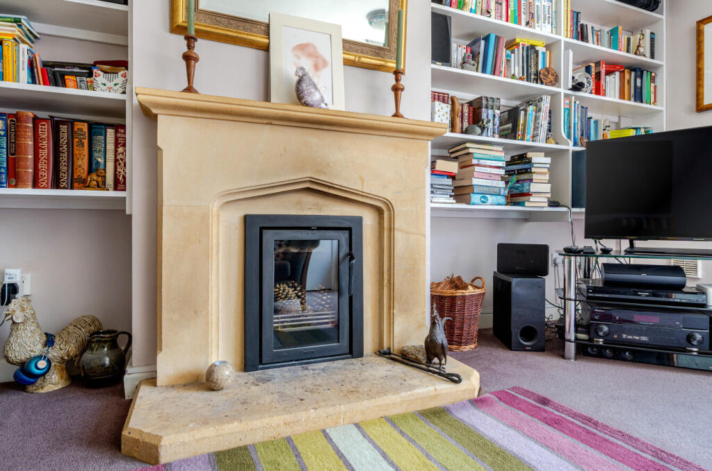 1310463-12-6851a7...