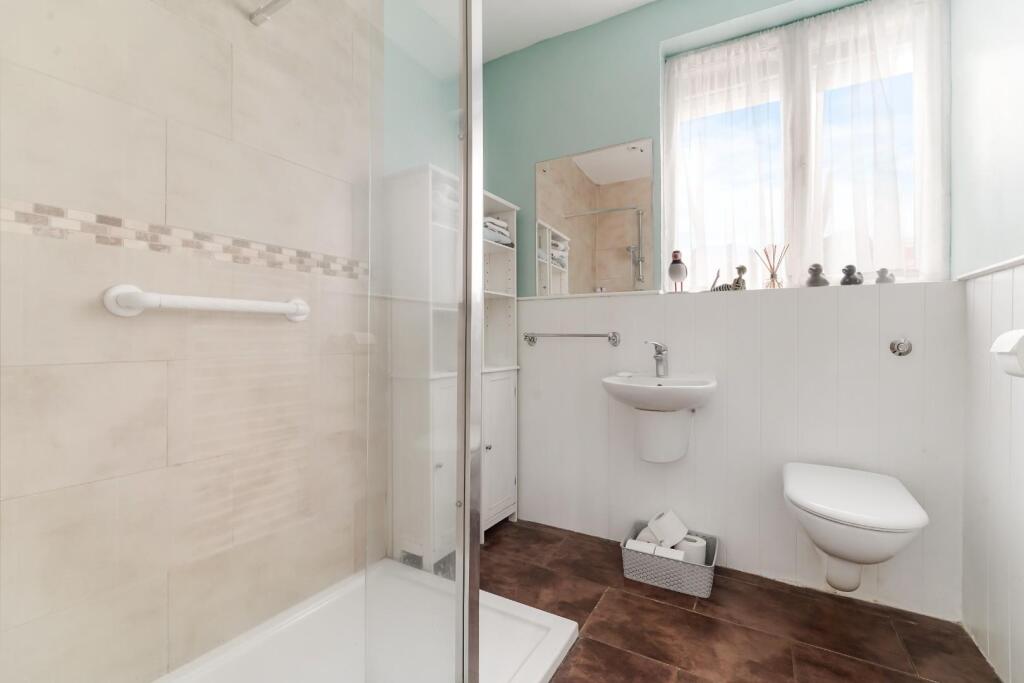 FIRSWOOD AVENUE (15).jpg