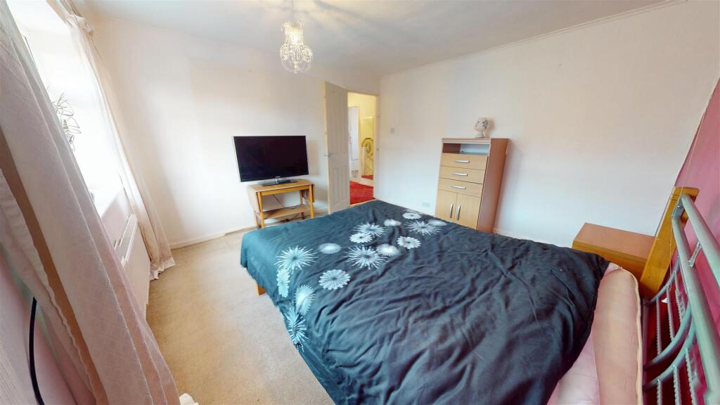 Holly Bank Grove Bedroom