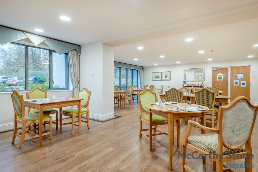 8630660-interior04.jpg