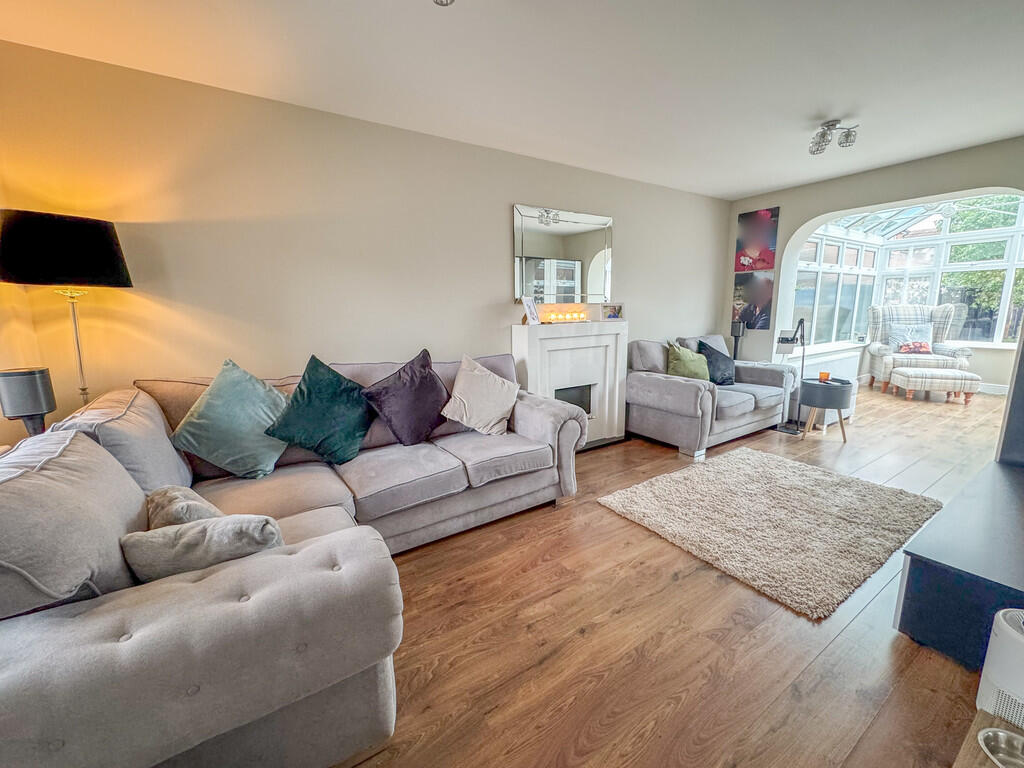 lounge 3