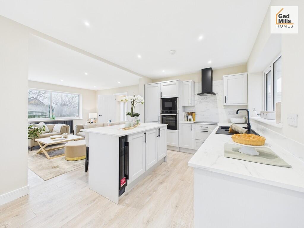 CAM04261G0-PR0117...