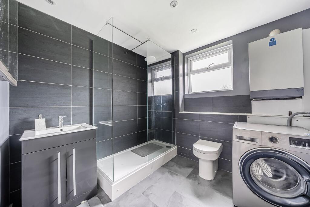 Shower Room (1)