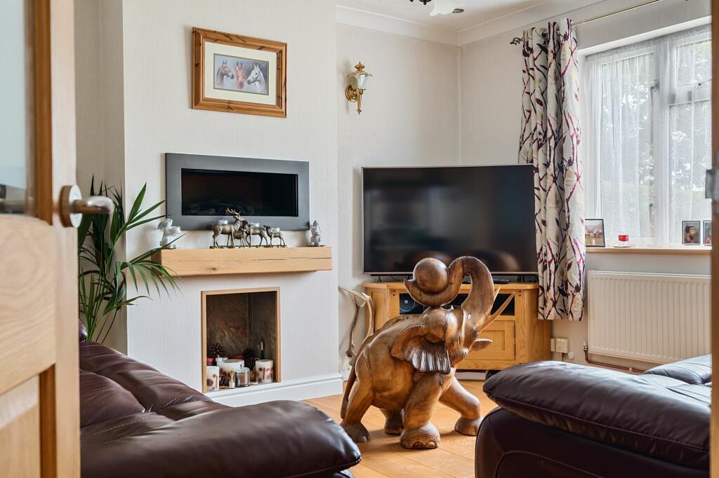 Living Room (2)