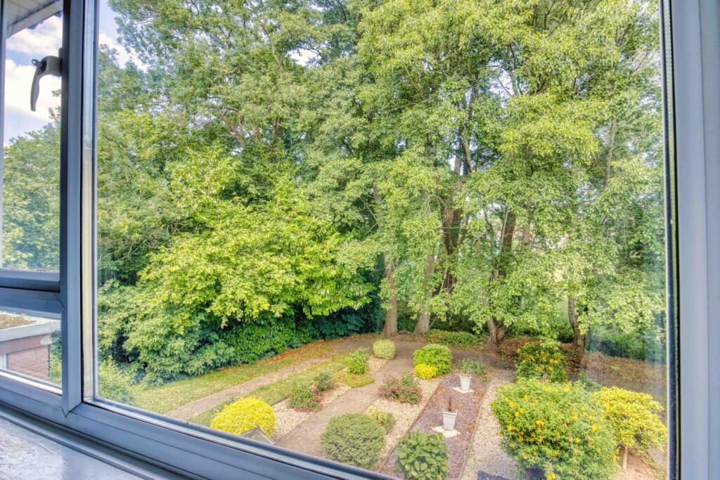 Ewemove Taunton Millers way (13)