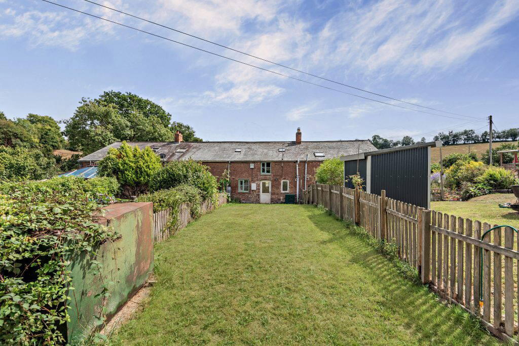 Bromley Cottages, Hoarwithy, Herefordshire, HR2 6QN