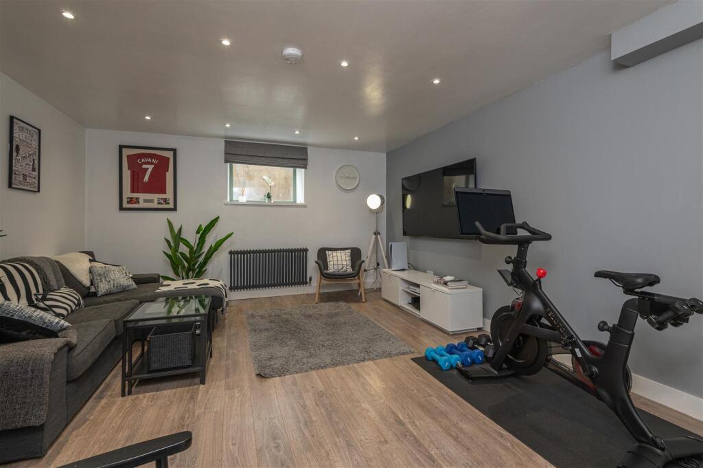 Cinema/Games Room/Home Gym
