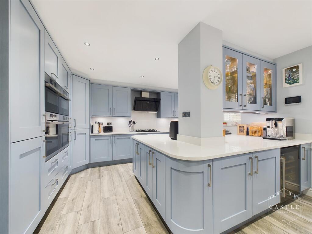 DINING/LIVING KITCHEN (Kitchen Area)