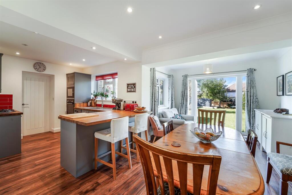 NORTH VIEW CRESCENT (15).jpg