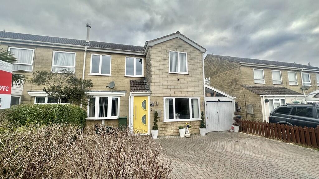 F8F1563A-598C-4FC...