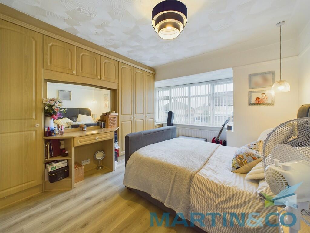 CAM01870G0-PR0147...