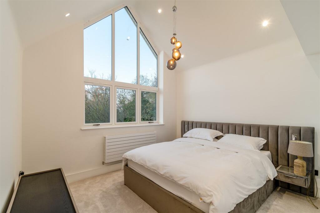 8628166-interior36.jpg