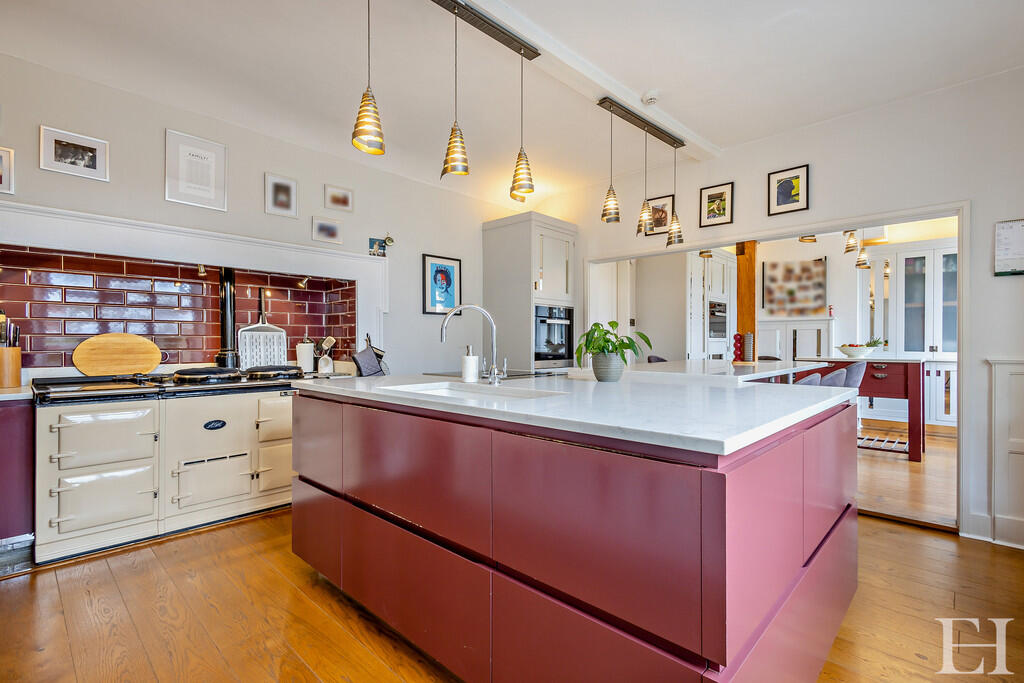 8643202-interiorW...