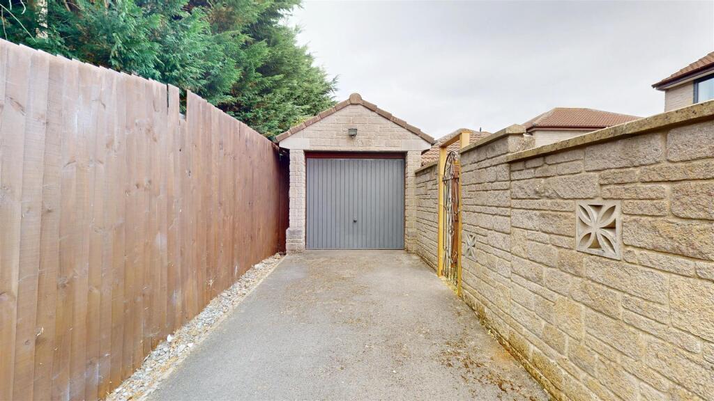 Garage &amp; Parking