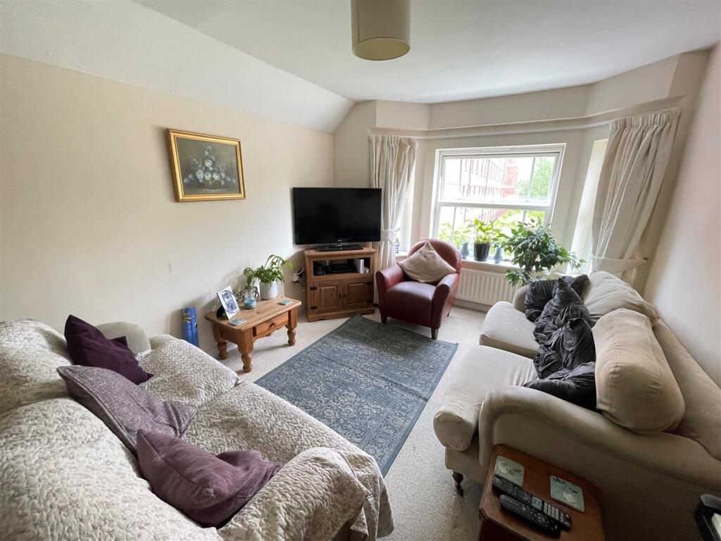 sitting room.jpg