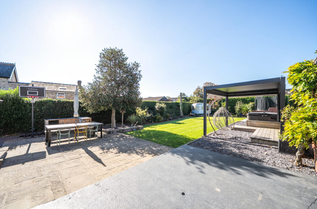 -68da82a965c0d-l-1357299-30-68d9780962efe