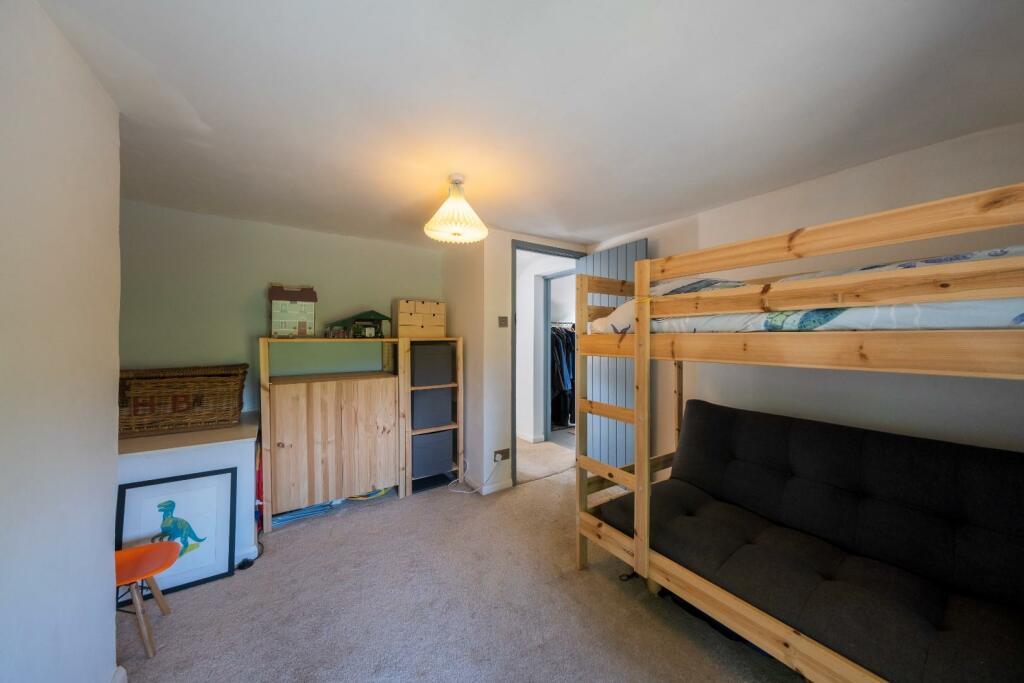 1 Beaconsfield Cottages-022.JPG