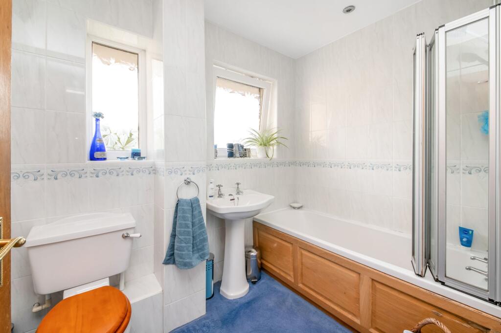 HOUSE BATHROOM