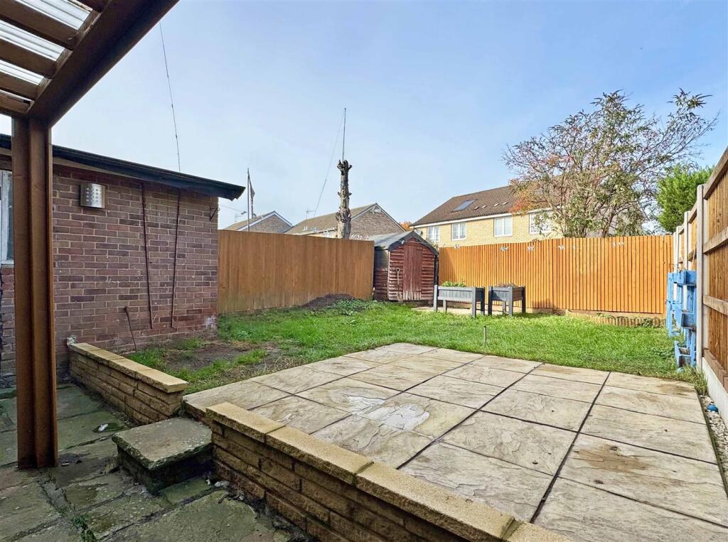 Rear Garden b.jpg