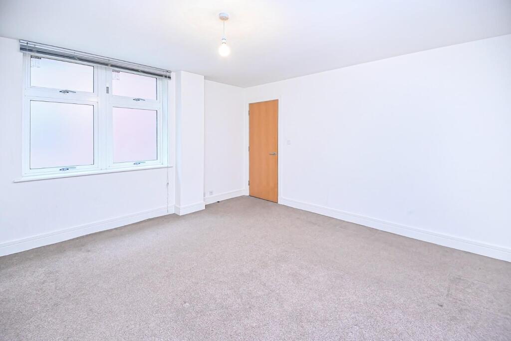 8 The Gallery Bedroom 1.jpg