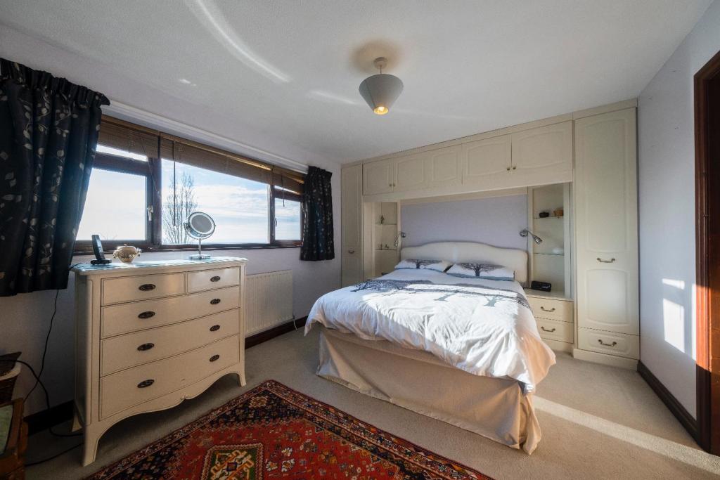 Meadow House-017.JPG