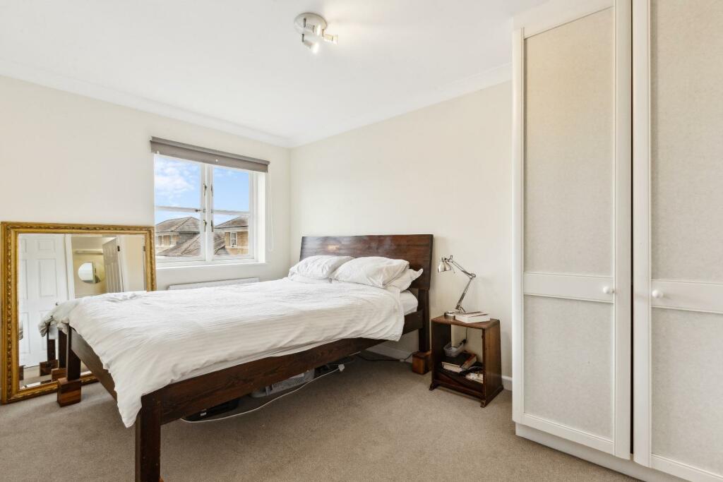 Guest Bedroom Suite